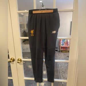 Liverpool Mens size medium training pants
